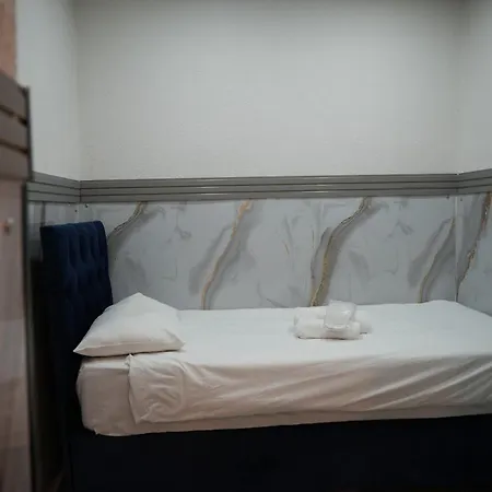 Quarto em Acomodações Particulares Bdk *